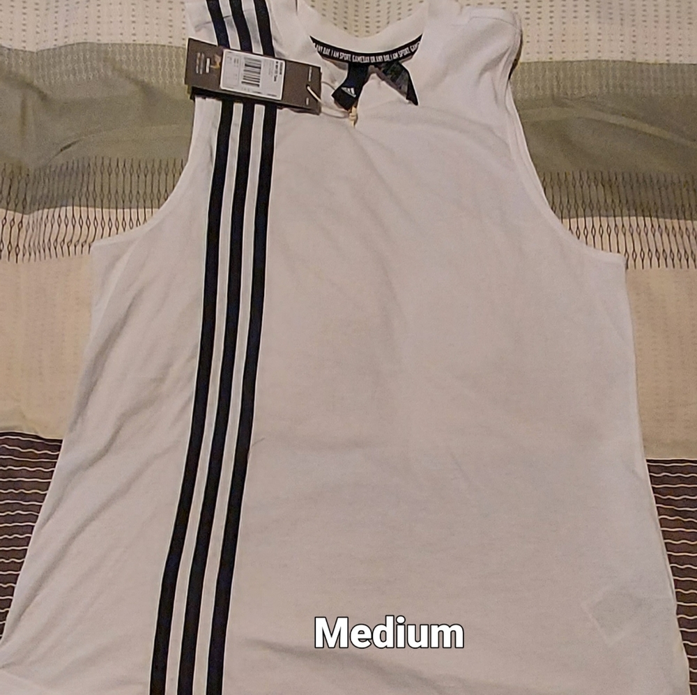 Adidas top